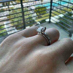 1 mm tiny platinum wedding ring DOES NOT Bend 4.5 size